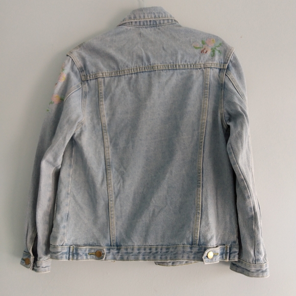 Embroidered Anthro Light Wash Jean Jacket Size S - Picture 2 of 5
